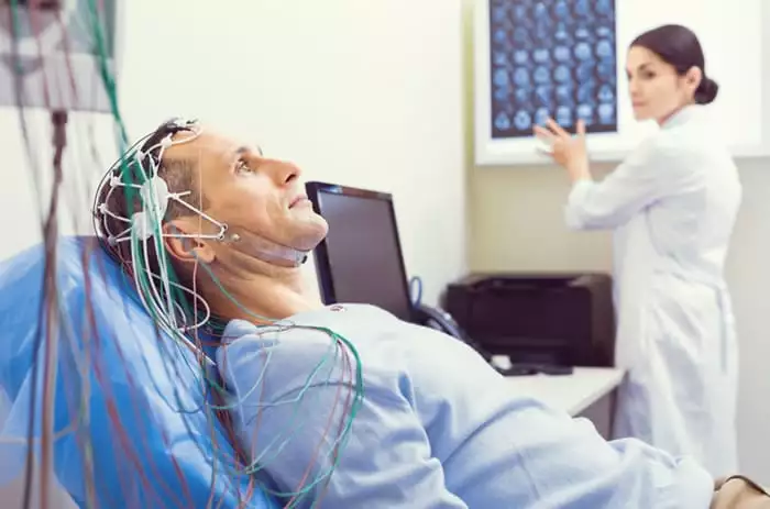 eletroencefalograma-como-e-realizado-quais-preparos-para-exame